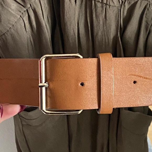 Green dress - Picture 3 of 5